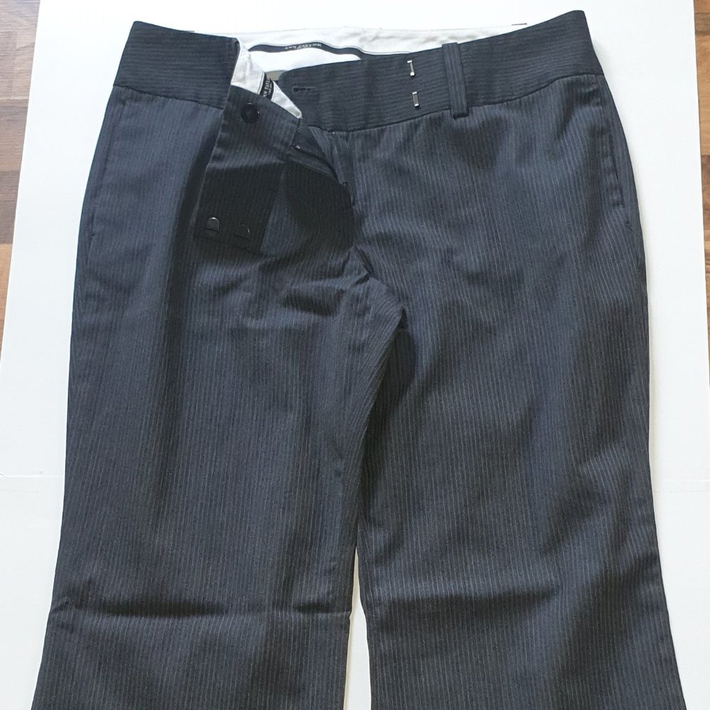 Ann Taylor Pinstripe Charcoal Grey Light Grey Wide Leg 8P Dress Pants